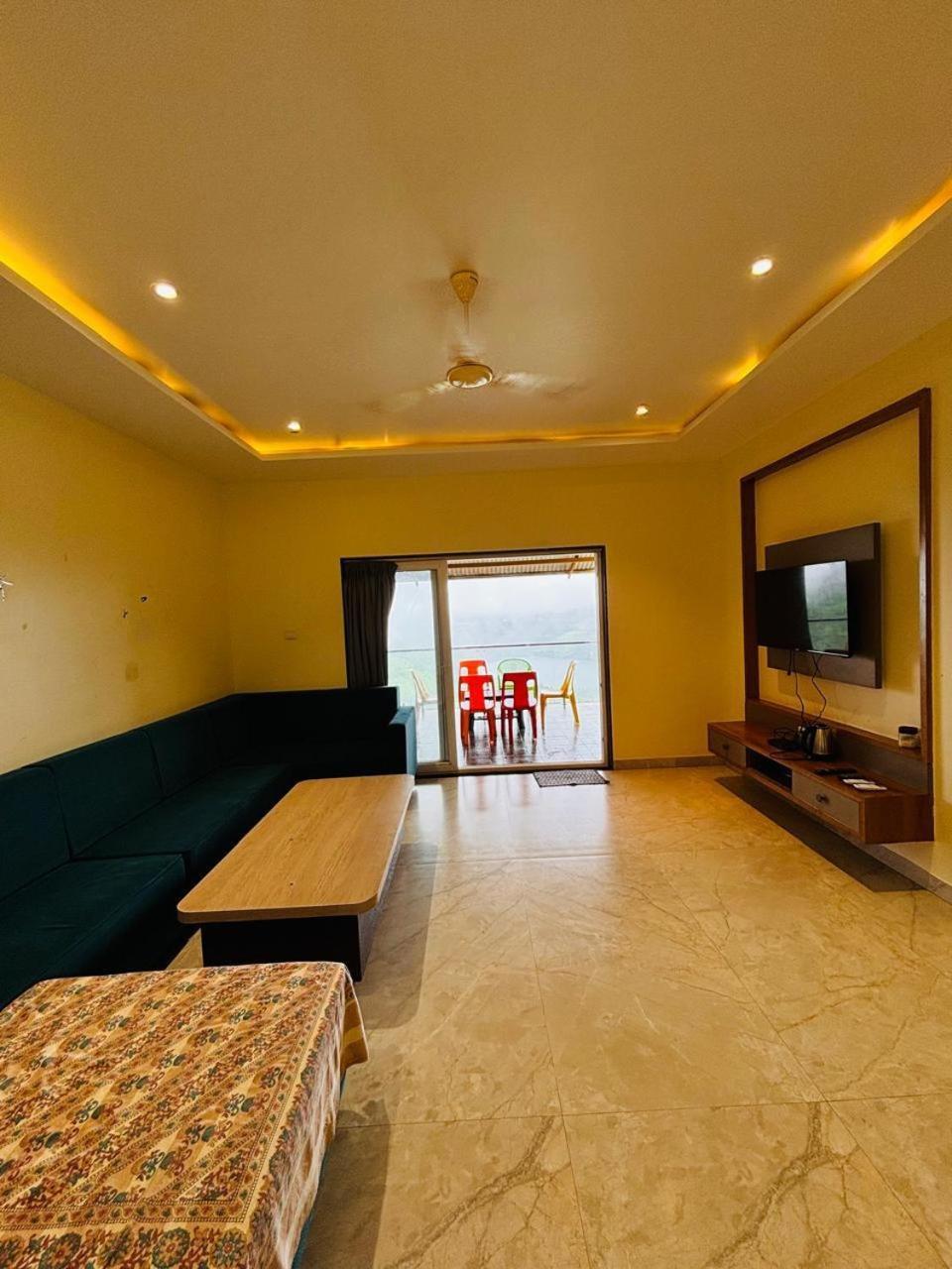 Paramount 3 Ac Bedrooms Hall Garden With Lake View Panchgani Exterior foto