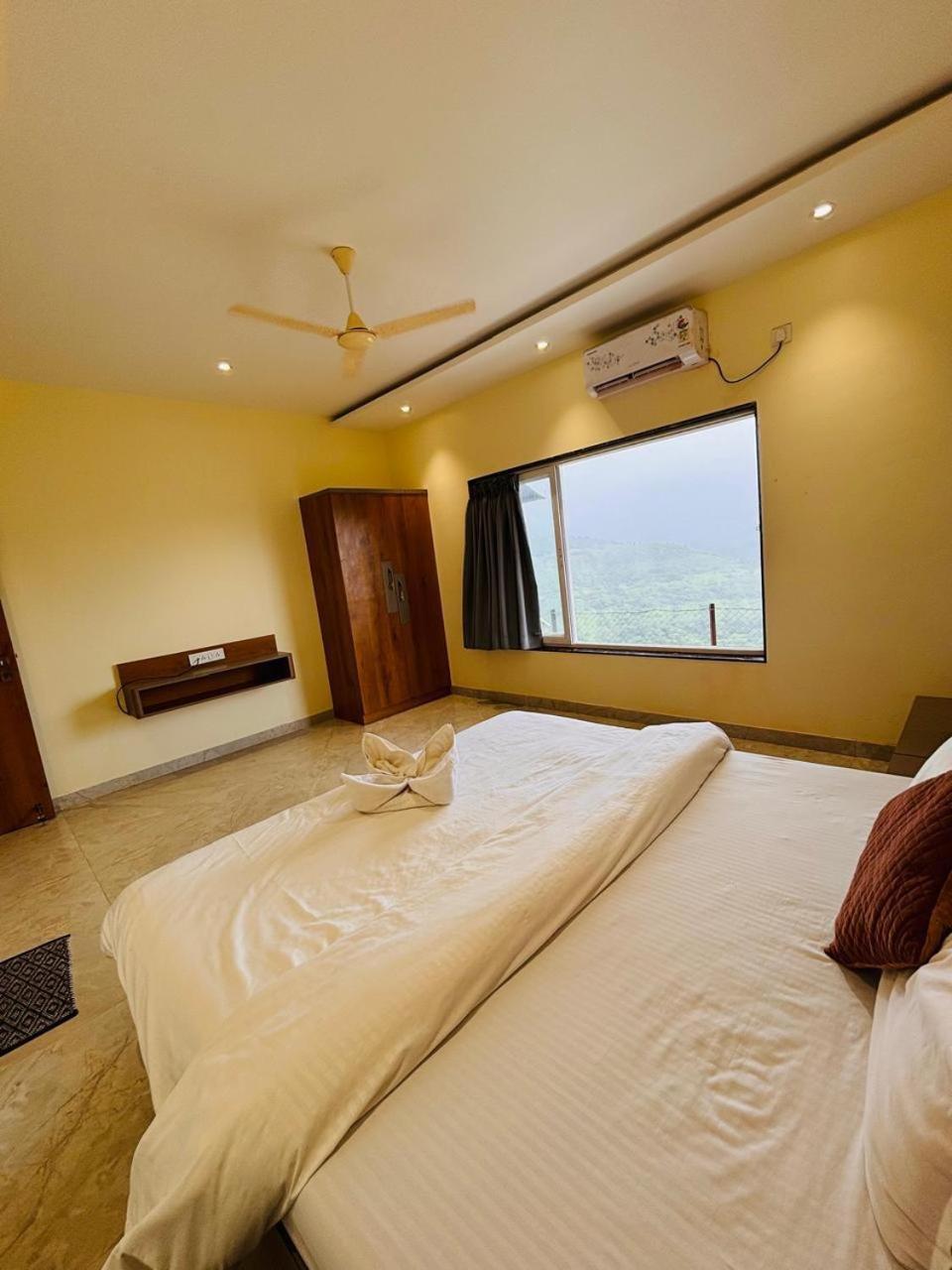 Paramount 3 Ac Bedrooms Hall Garden With Lake View Panchgani Exterior foto
