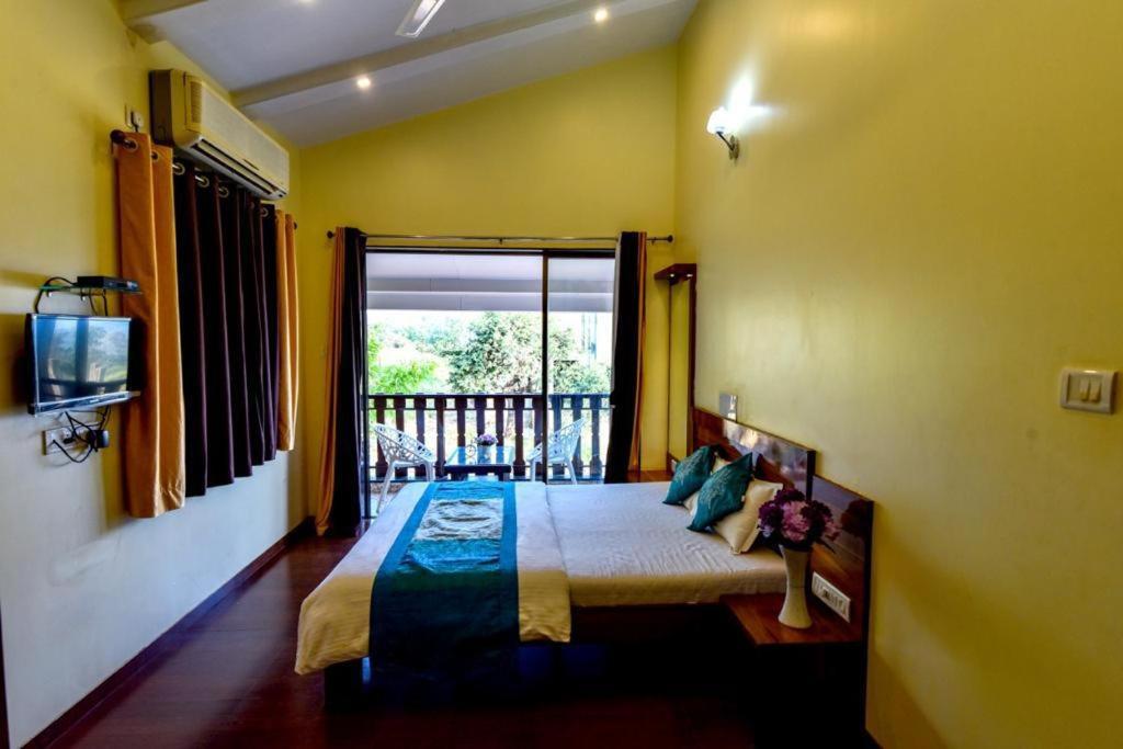 Paramount 3 Ac Bedrooms Hall Garden With Lake View Panchgani Exterior foto