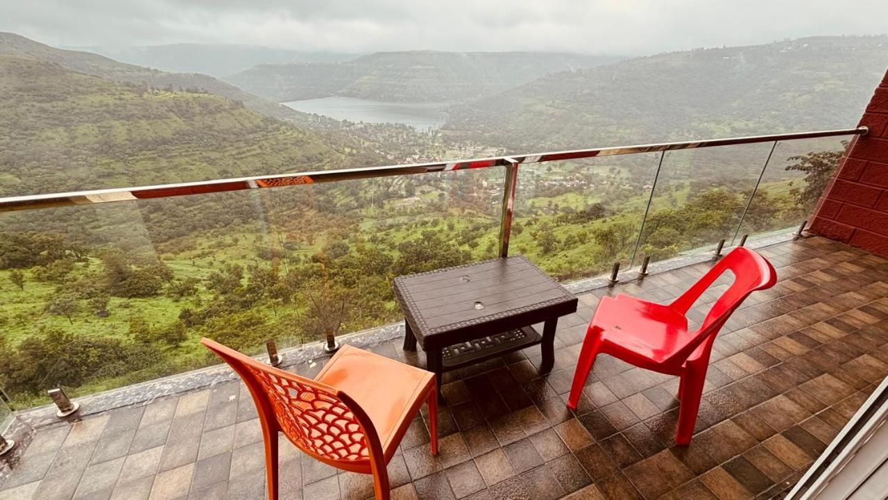 Paramount 3 Ac Bedrooms Hall Garden With Lake View Panchgani Exterior foto