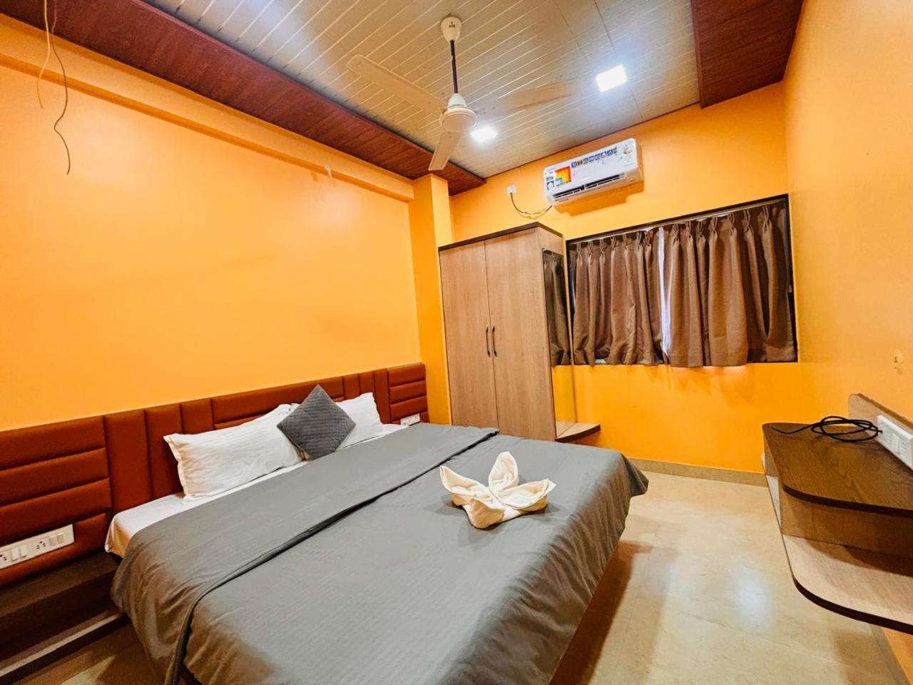 Paramount 3 Ac Bedrooms Hall Garden With Lake View Panchgani Exterior foto