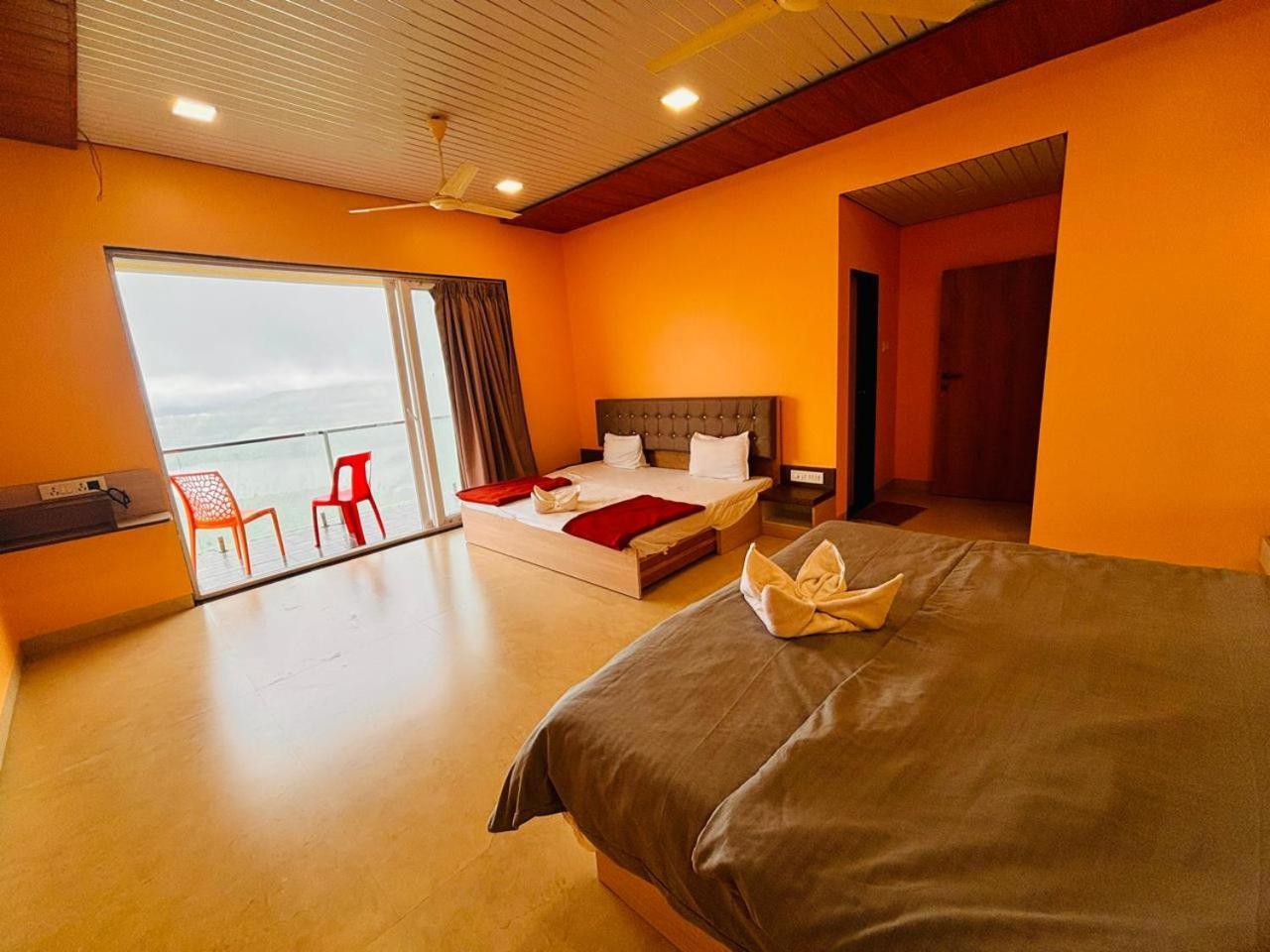 Paramount 3 Ac Bedrooms Hall Garden With Lake View Panchgani Exterior foto